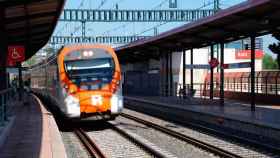 Imagen de un tren de Rodalies de Renfe, ejemplo de la baja ejecución en infraestructuras / CG