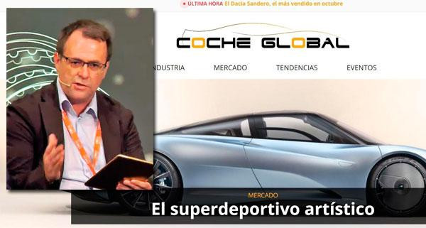 Toni Fuentes, director de Coche Global, junto a la portada del digital / CG