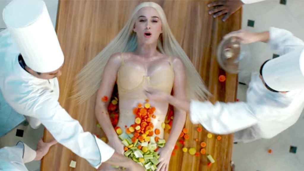 Katy Perry en el nuevo vídeo de su canción Bon Appétit / CG