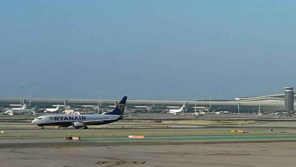 Avión de Ryanair, en El Prat /CG