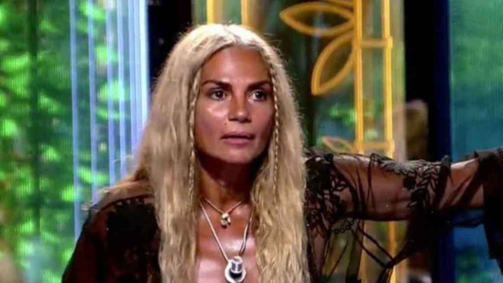 Sylvia Pantoja en el plató de 'Supervivientes' / MEDIASET