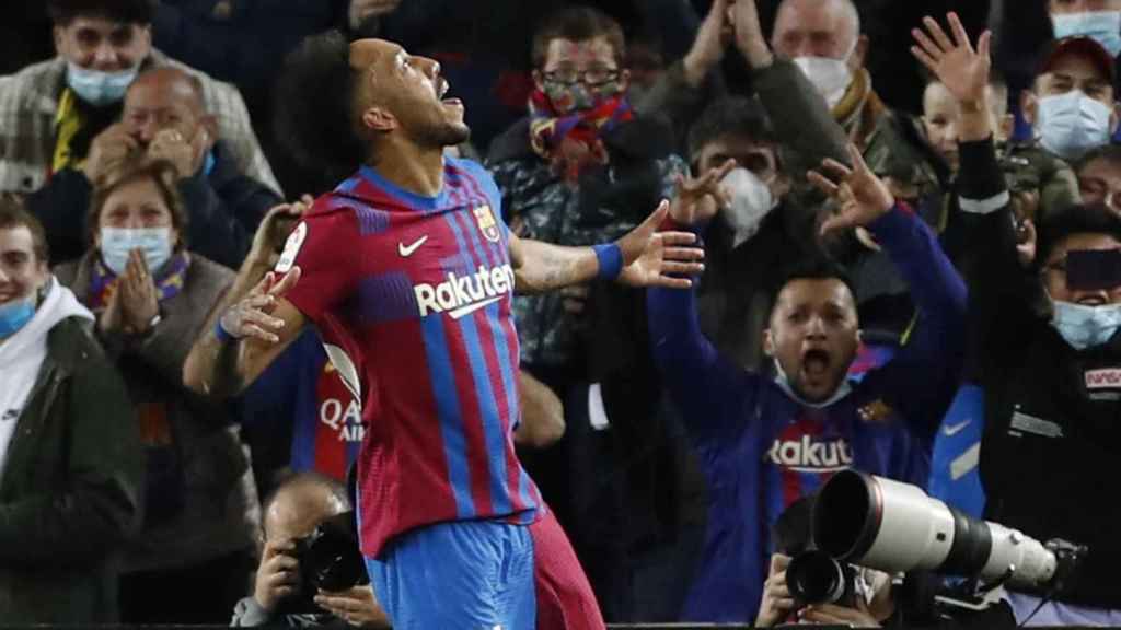 Aubameyang celebra su quinto gol con el Barça / EFE