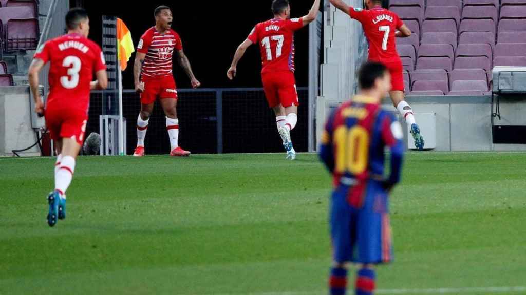 Messi lamenta el gol de Darwin Machís en el Barça-Granada / EFE