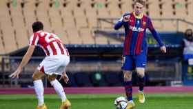 De Jong ante el Athletic en Sevilla en la final de la Supercopa de España / FC BARCELONA