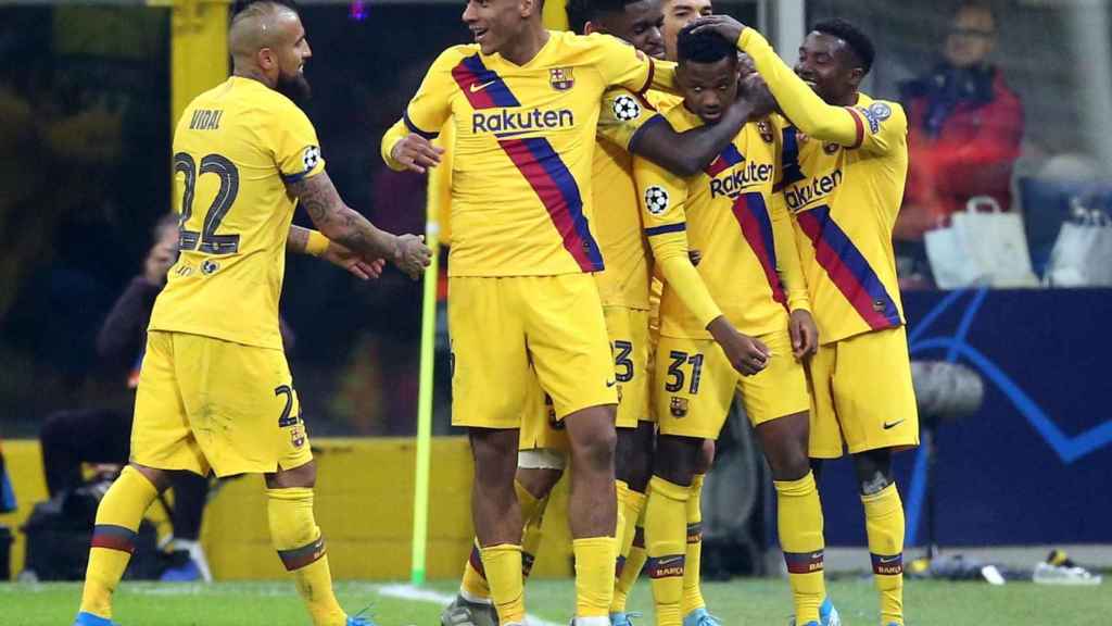 Los jugadores del Barça celebran un tanto contra el Inter de Milán / EFE