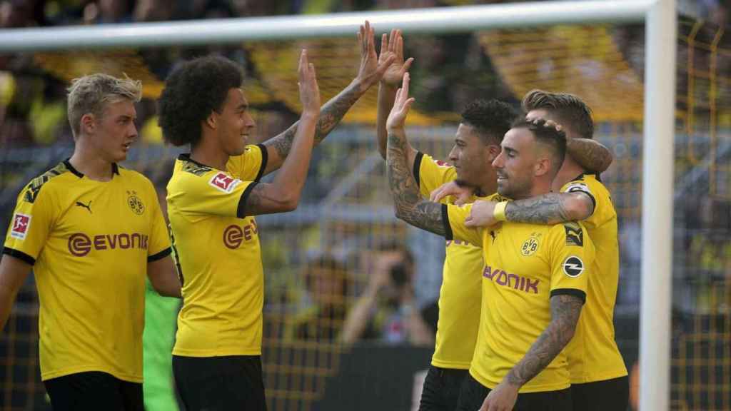 Witsel, Alcácer, Sancho y Reus celebrando un gol del Borussia Dortmund / EFE