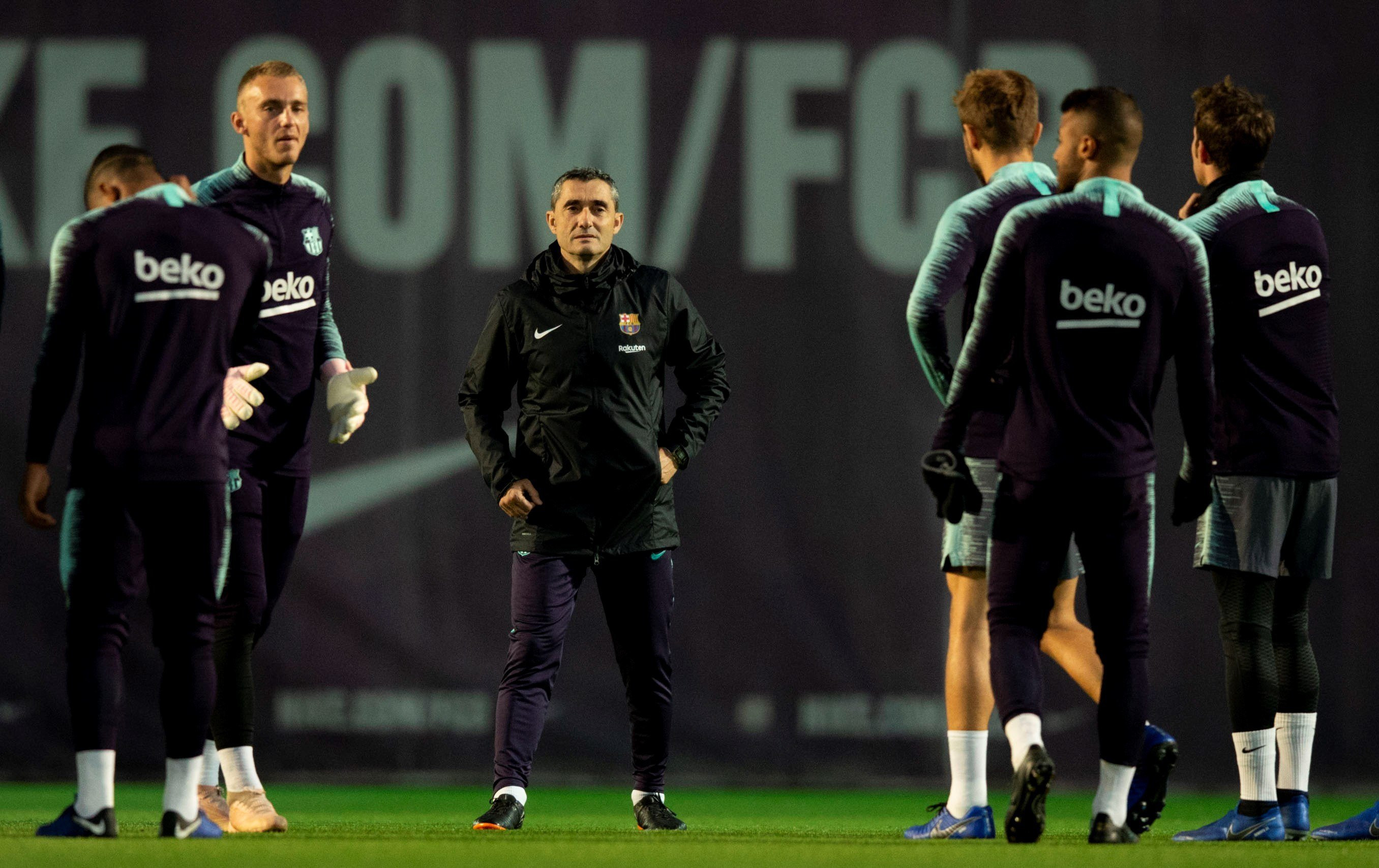 Ernesto Valverde en el entrenamiento previo al partido contra la Cultural Leonesa / EFE