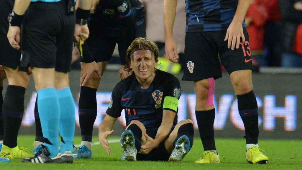 Modric, lesionado en el partido de Croacia contra Gales / EFE