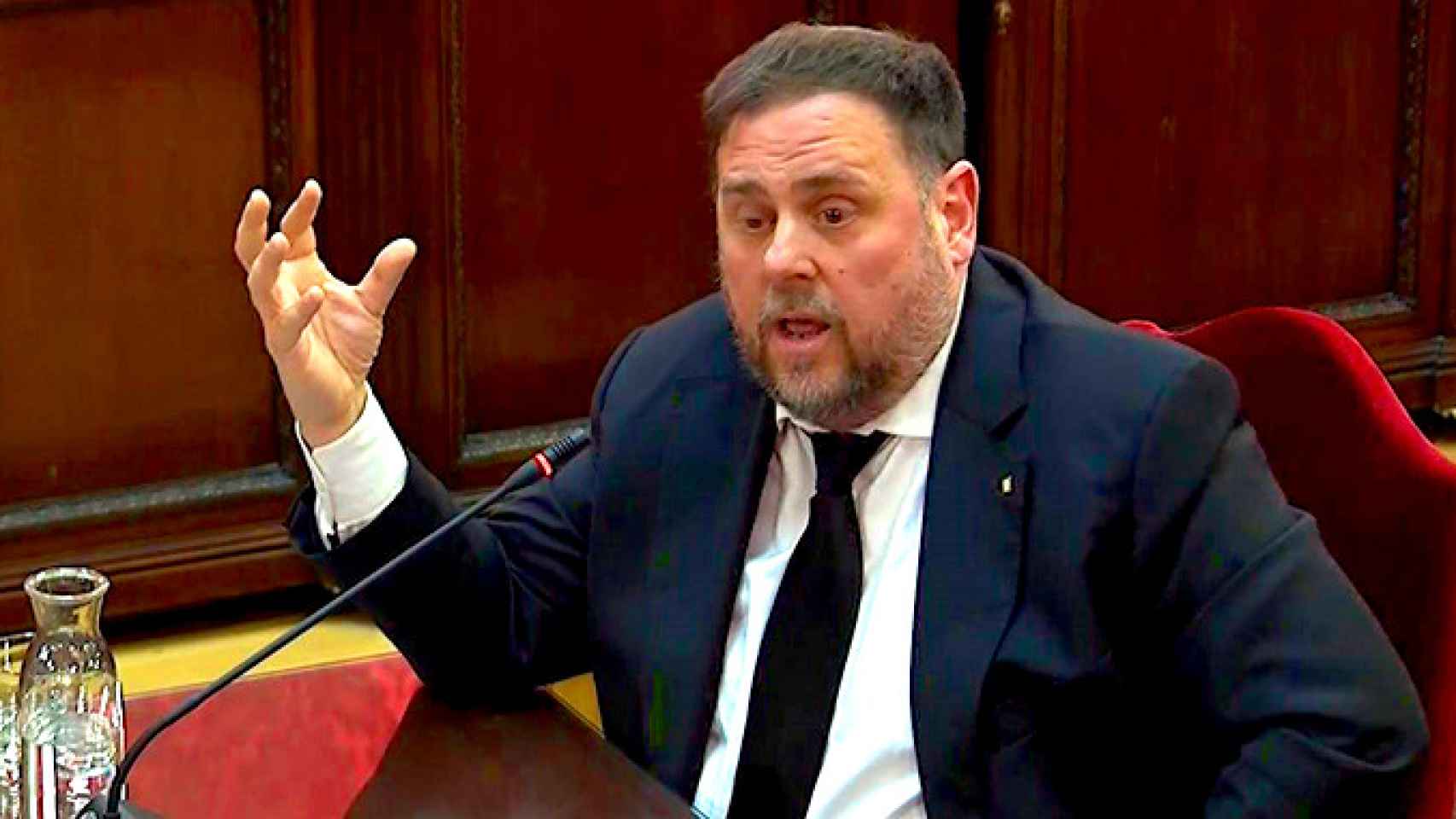 El exvicepresidente de la Generalitat, Oriol Junqueras, durante la tercera jornada del juicio del 'procés' en la Sala de Plenos del Tribunal Supremo / EFE