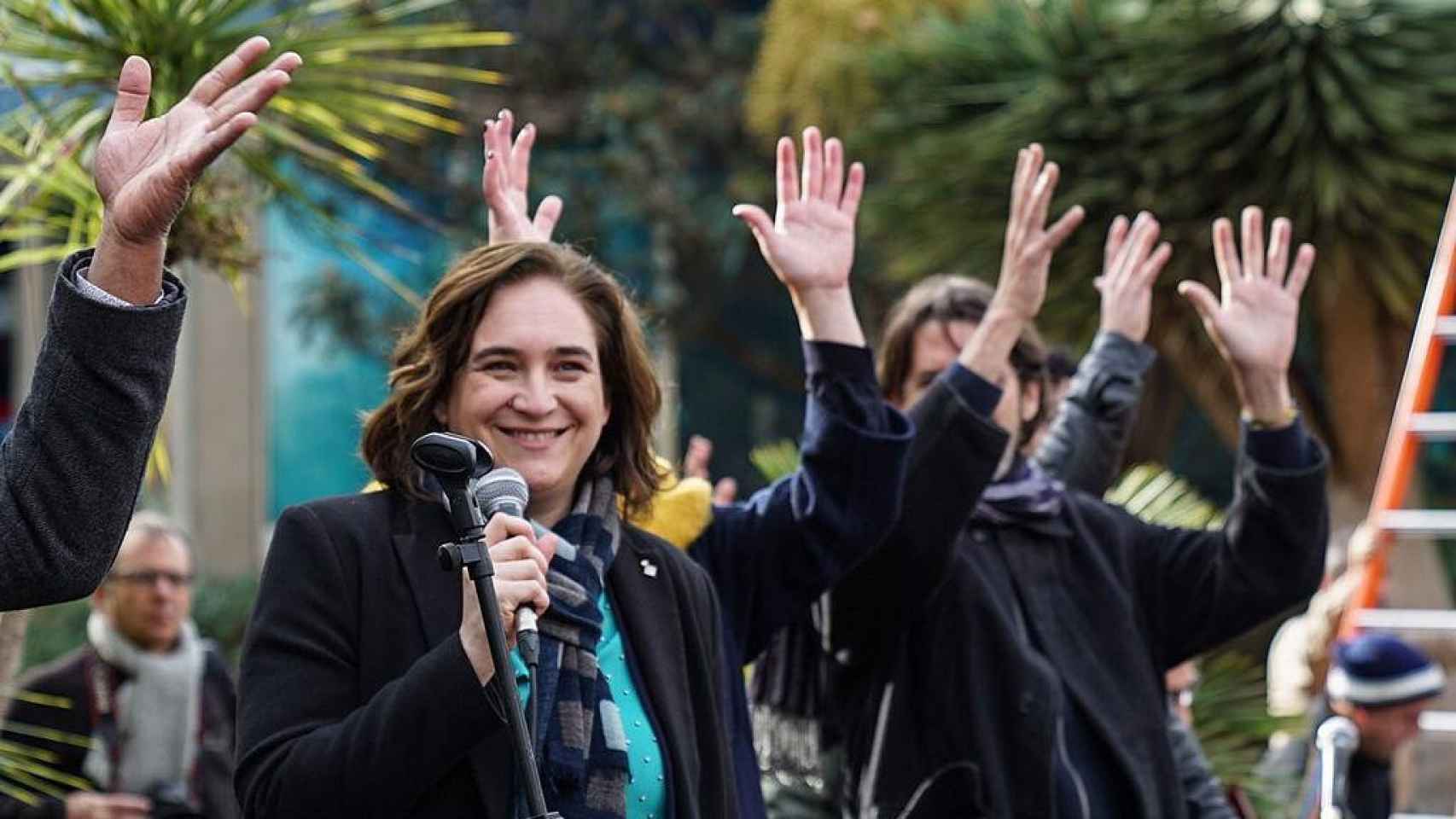 Ada Colau durante la campaña de transformación del Zoo de Barcelona