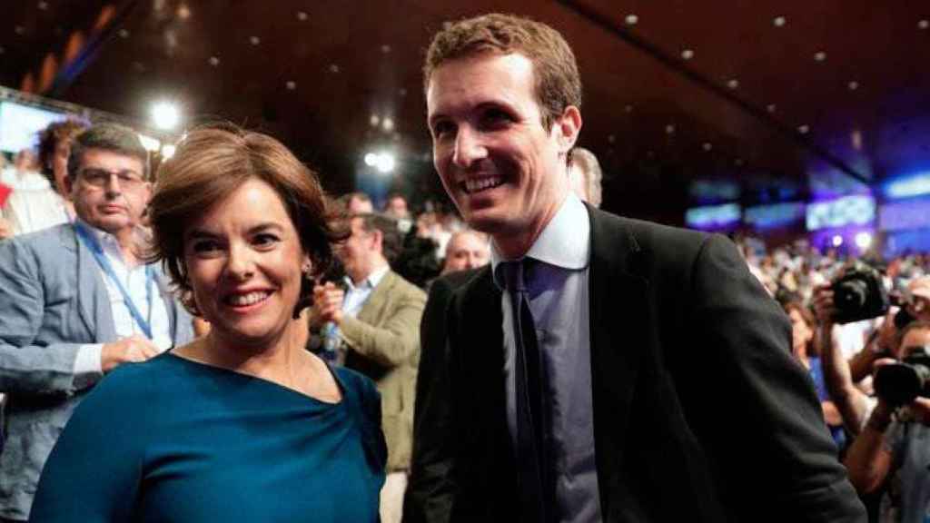 Los candidatos a la Presidencia del PP, Soraya Sáenz de Santamaría y Pablo Casado / EFE