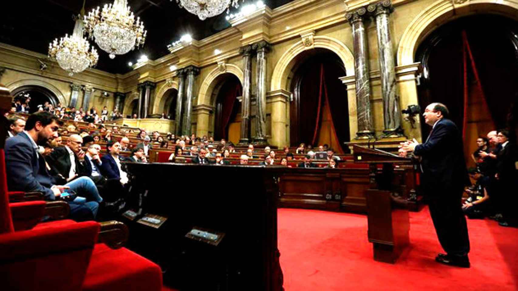 El líder del PSC, Miquel Iceta, durante una intervención en el pleno monográfico / EFE