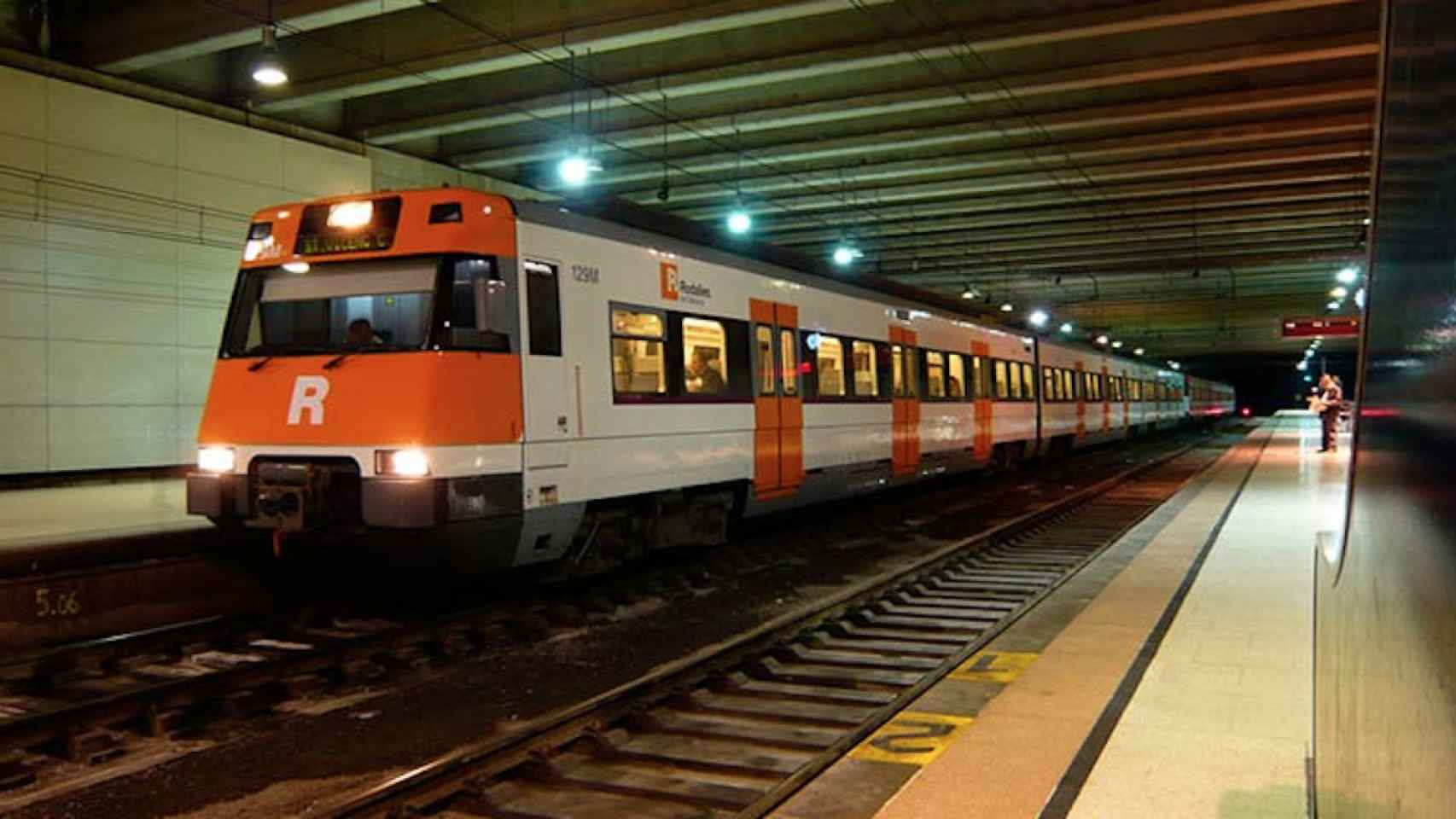 Imagen de un tren de rodalies de Cataluña / EFE