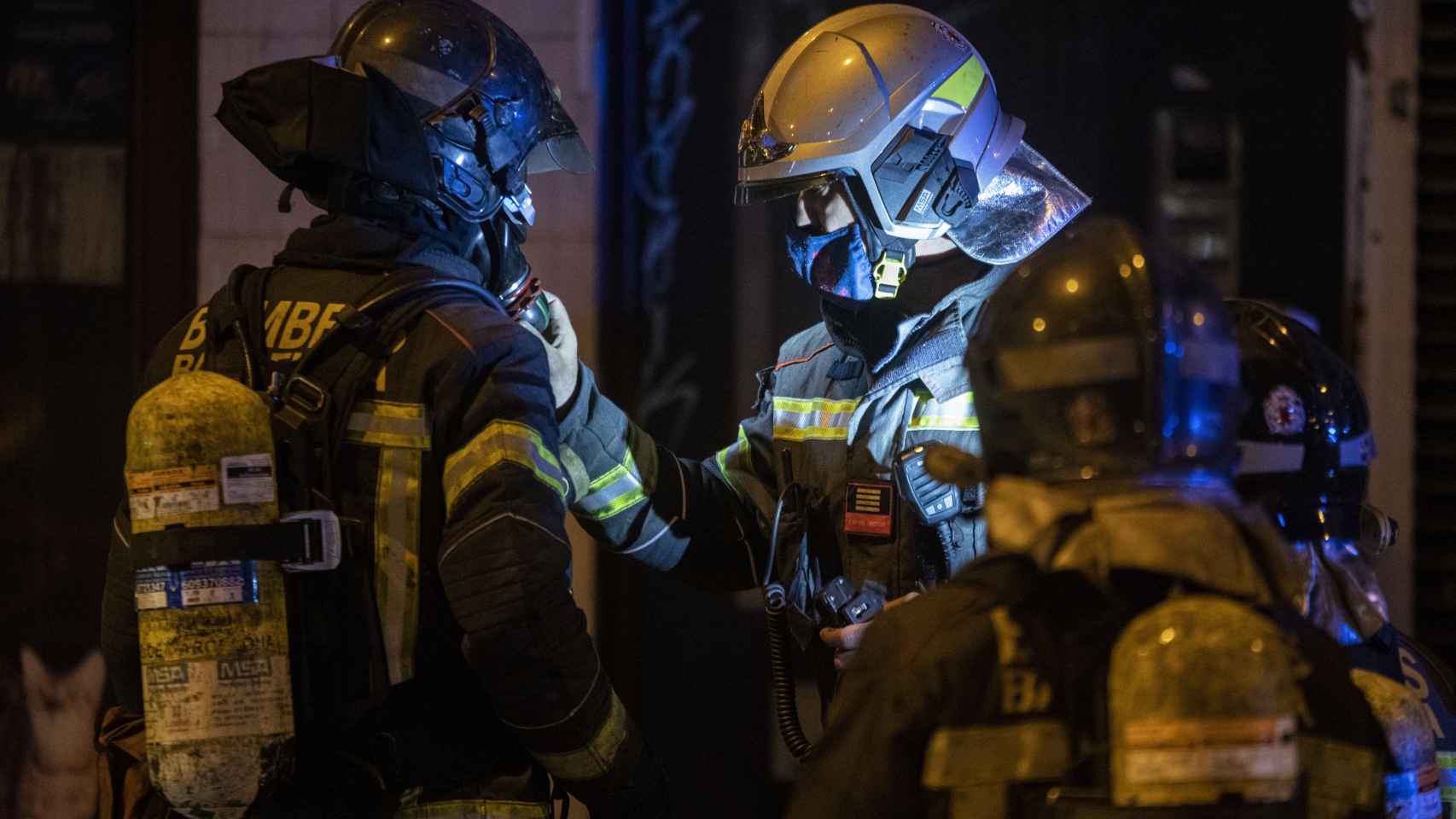 Muere un hombre en un incendio en un hotel del Eixample / EP