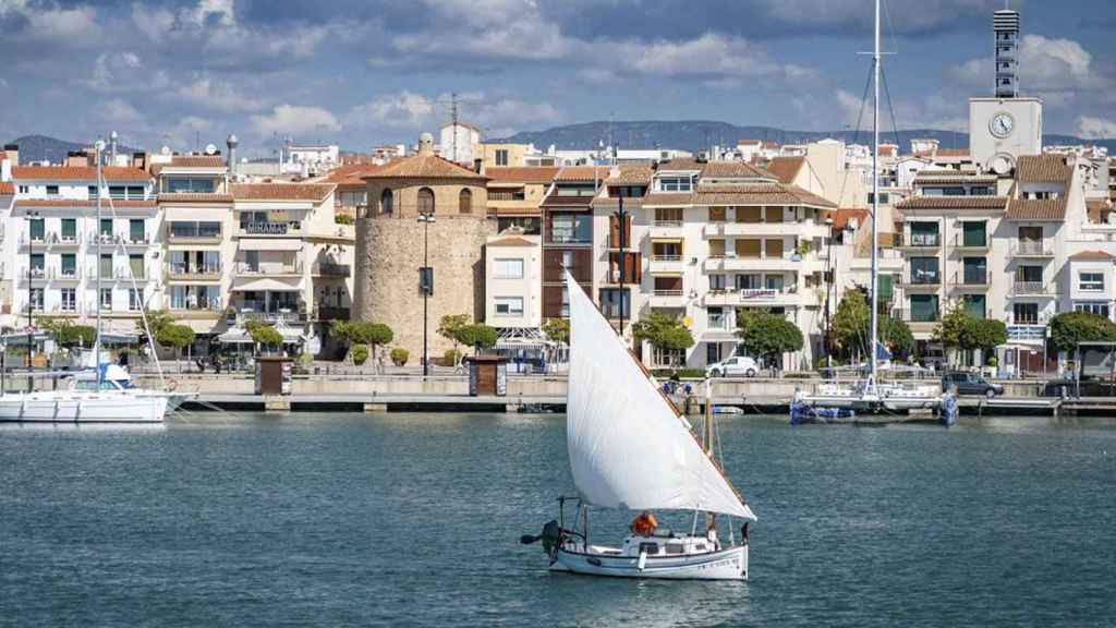 Fachada marítima de Cambrils, dónde algunas tiendas se han movilizado contra su cierre durante los fines de semana / EP