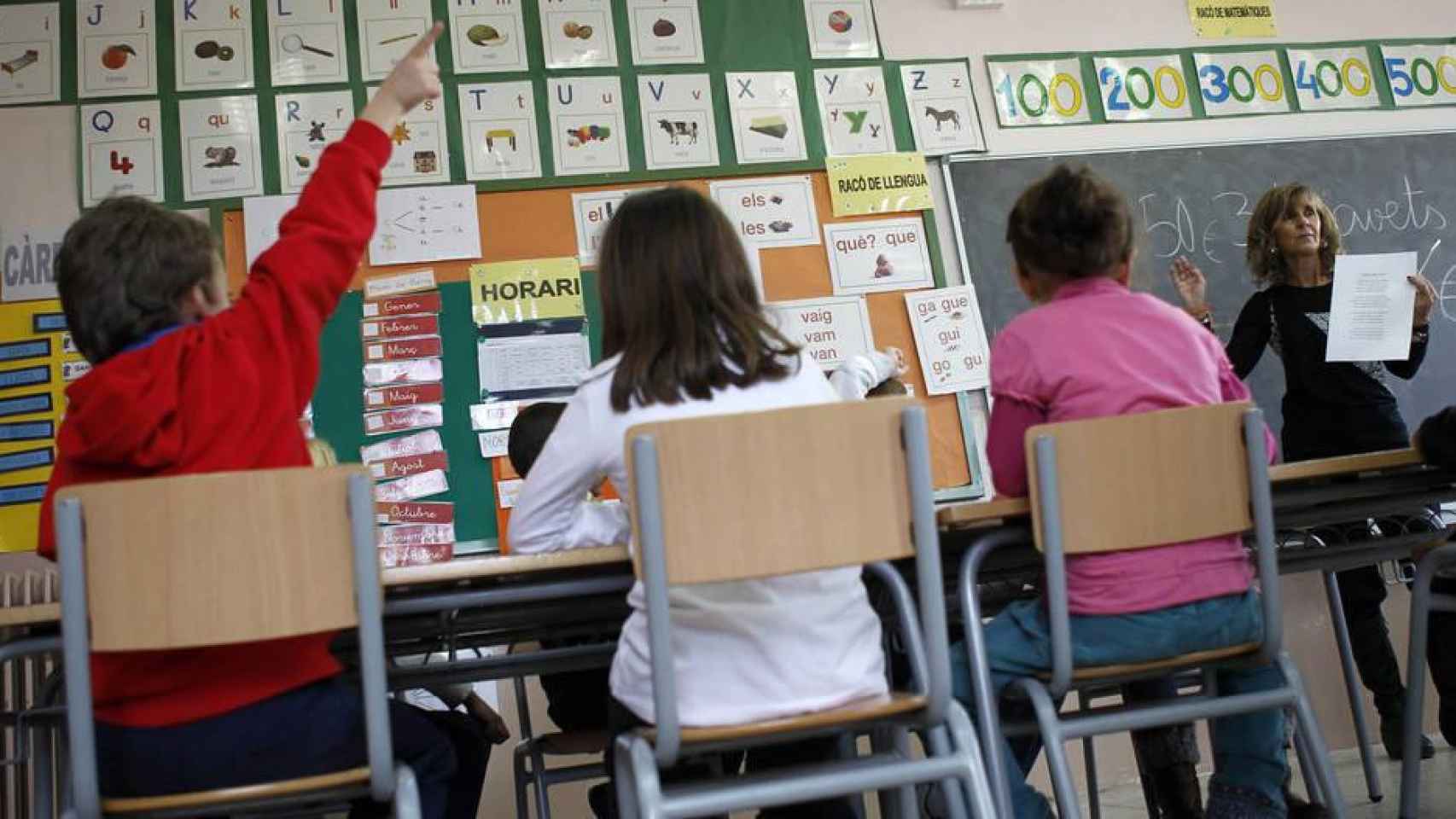 Niños en clase con edad en la que sus padre pueden solicitar que les devuelvan el IRPF / EFE