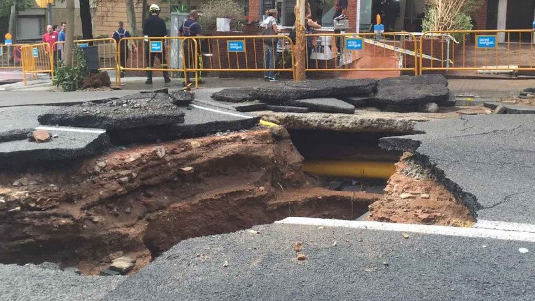 El socavón de la calle Ganduxer.