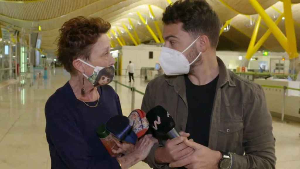 Verónica Forqué, en el aeropuerto / MEDIASET