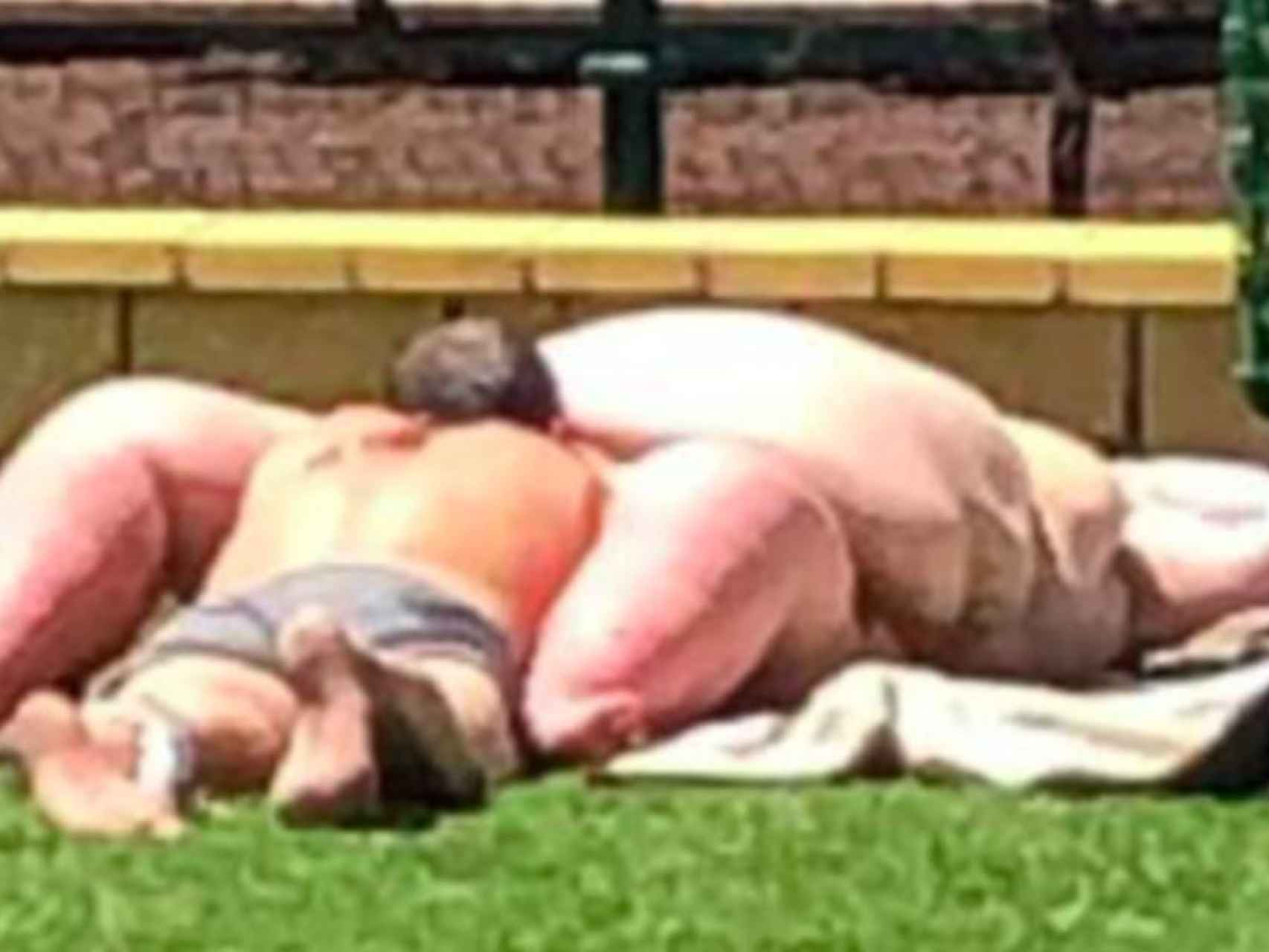 [VÍDEO] Pillan a una pareja practicando sexo a plena luz del día en un  parque