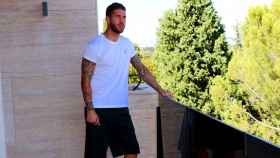 Sergio Ramos en la terraza de su casa