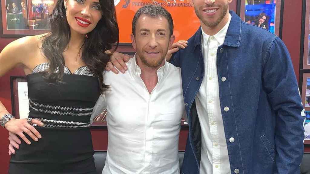 Pilar Rubio y Sergio Ramos con Pablo Motos en El Hormiguero / INSTAGRAM