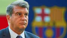 Joan Laporta, durante su comparecencia por las nuevas medidas del Barça para los abonados al Camp Nou / EFE