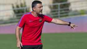 García Pimienta en un entrenamiento del Barça B / EFE