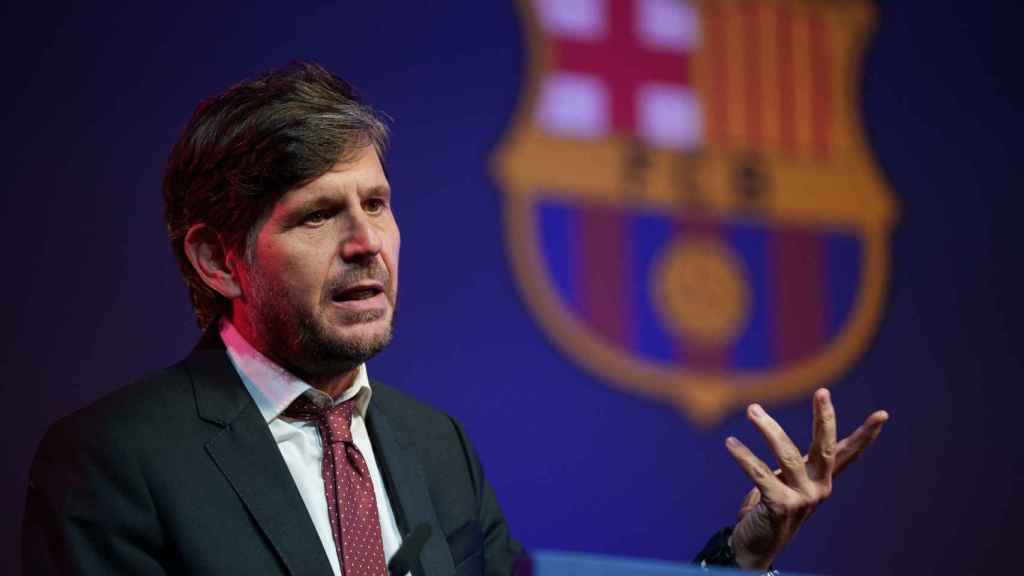 Mateu Alemany expone los números del mercado de fichajes ante los socios del Barça / FCB