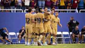 El abrazo de los jugadores del Barça, durante un gol contra la Juventus en la gira por Estados Unidos / FCB