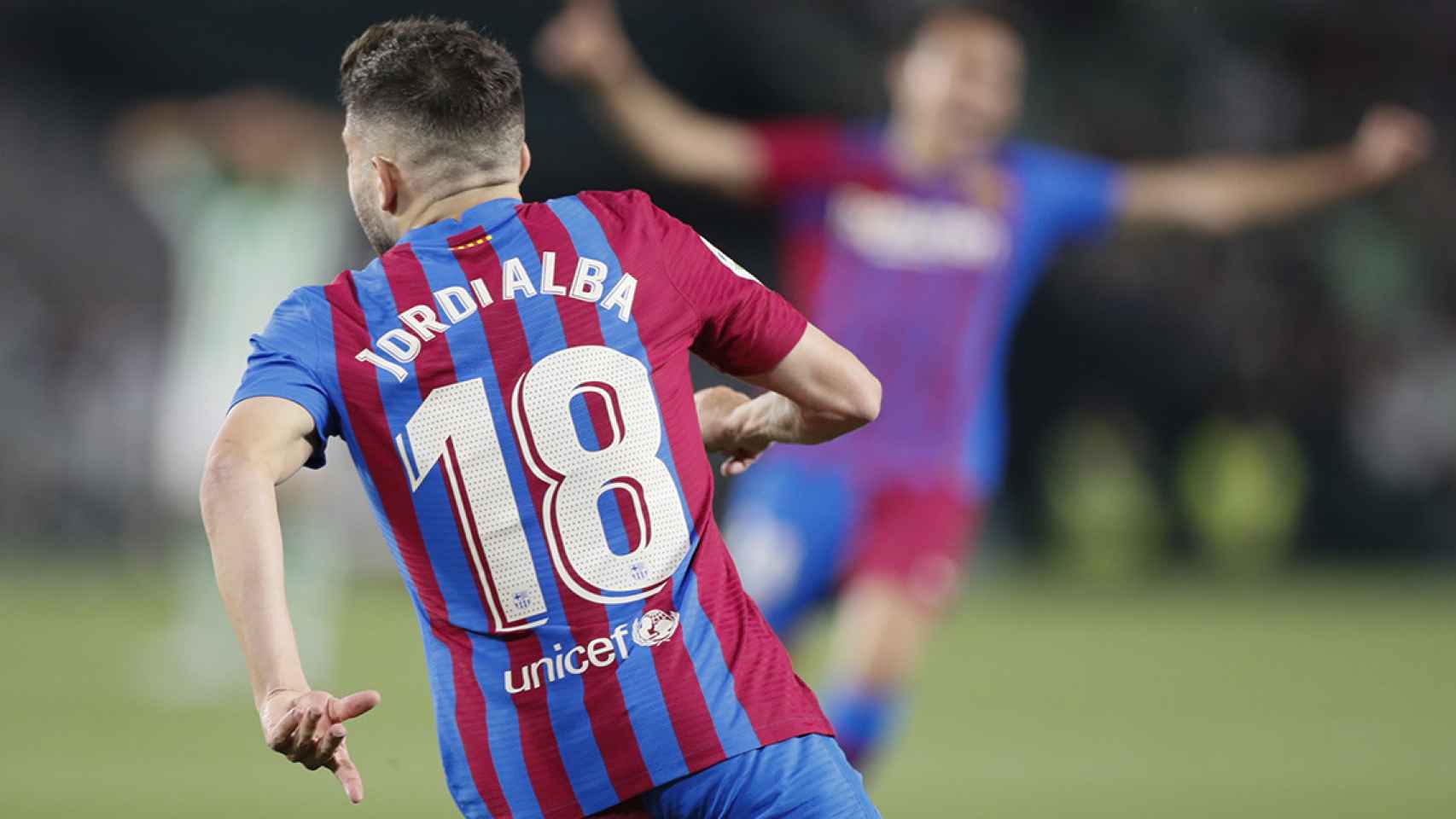 Jordi Alba, celebrando su golazo, en el triunfo del Barça contra el Real Betis / EFE