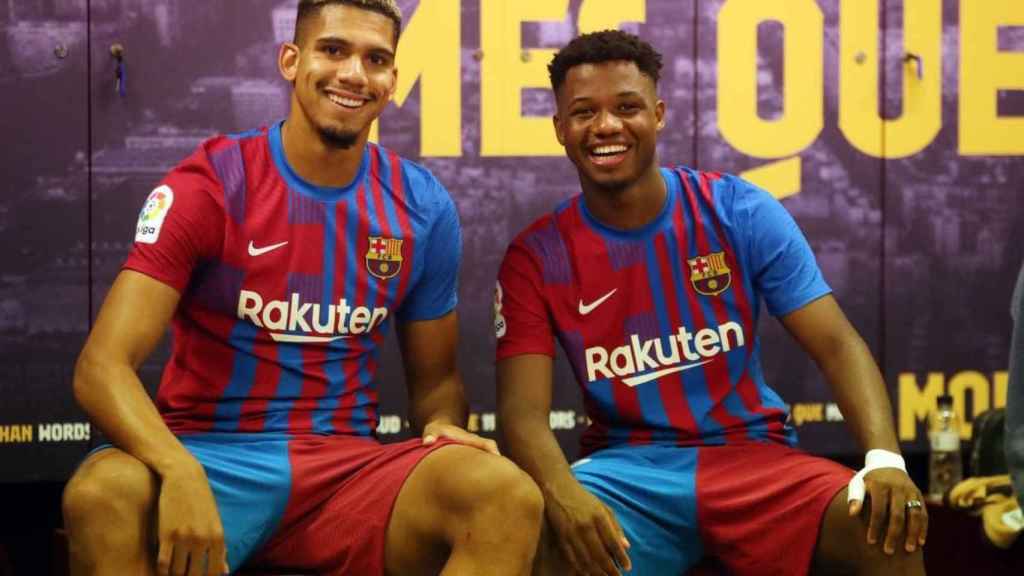 Araujo y Ansu después del partido del Levante / FC Barcelona