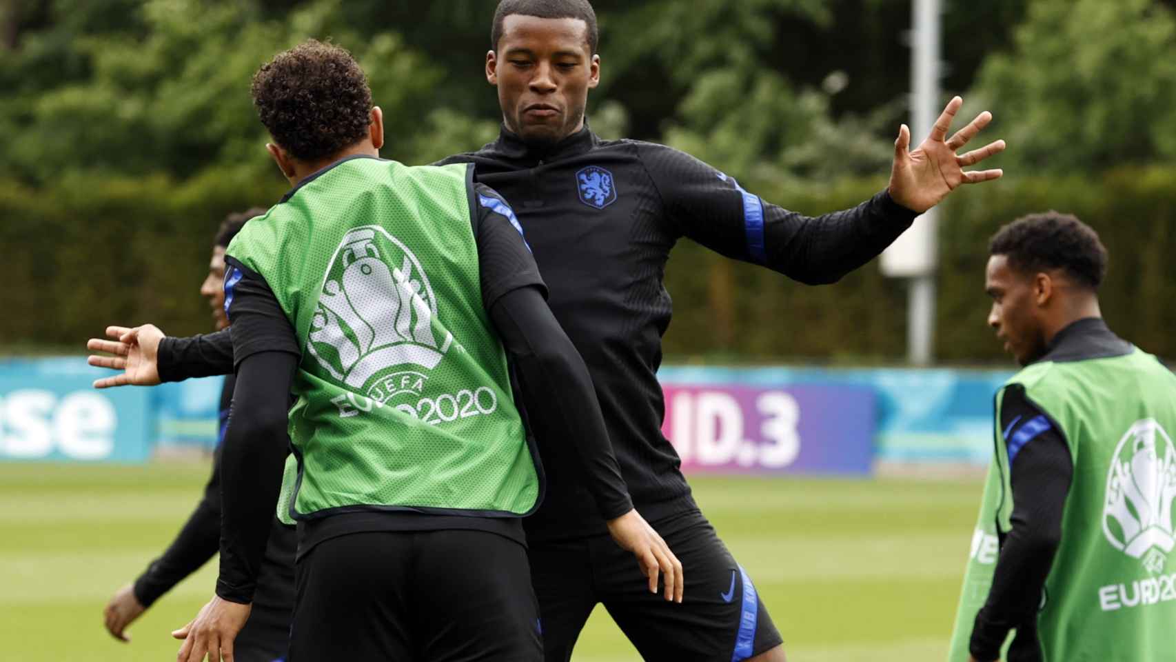 Wijnaldum en un entrenamiento con Países Bajos / EFE