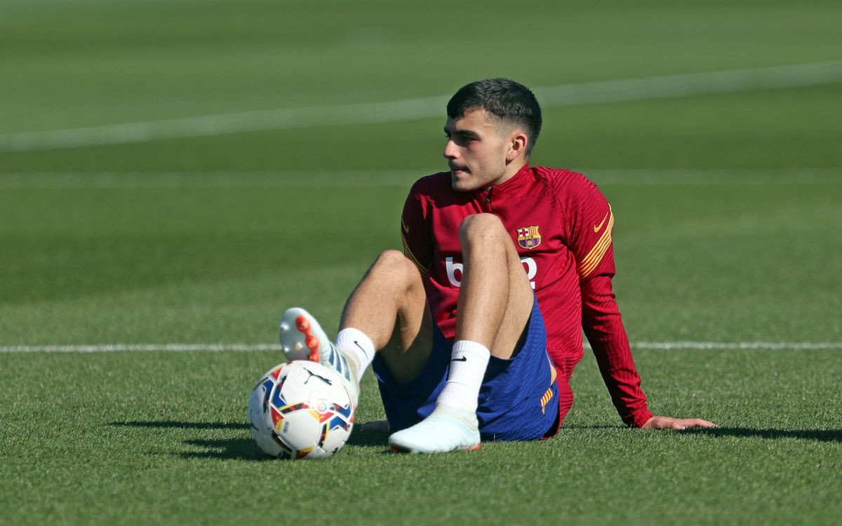 Pedri en el último entreno antes de jugar contra el Alavés / FC Barcelona