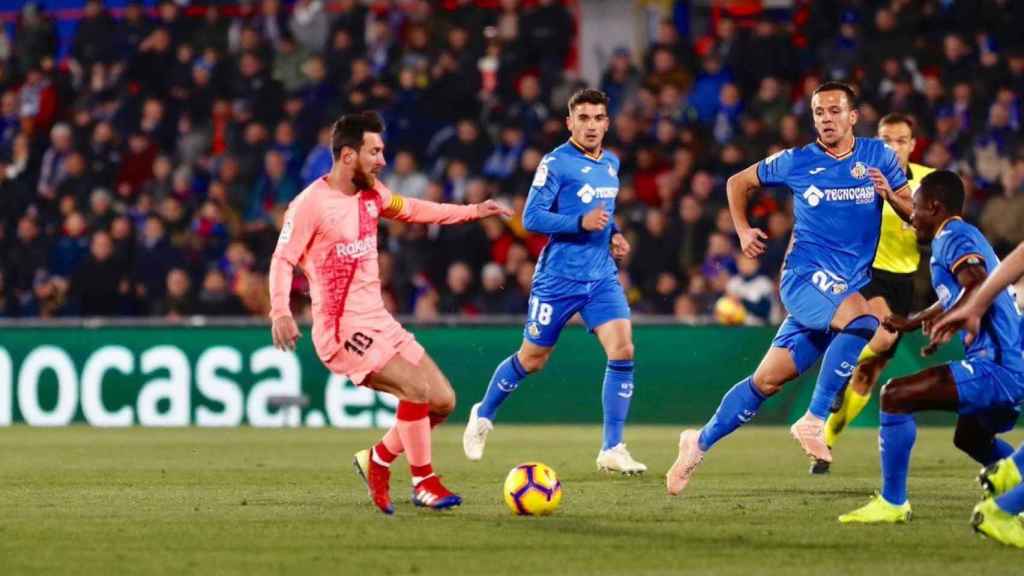 Leo Messi en un partido del Barça en Getafe / EFE