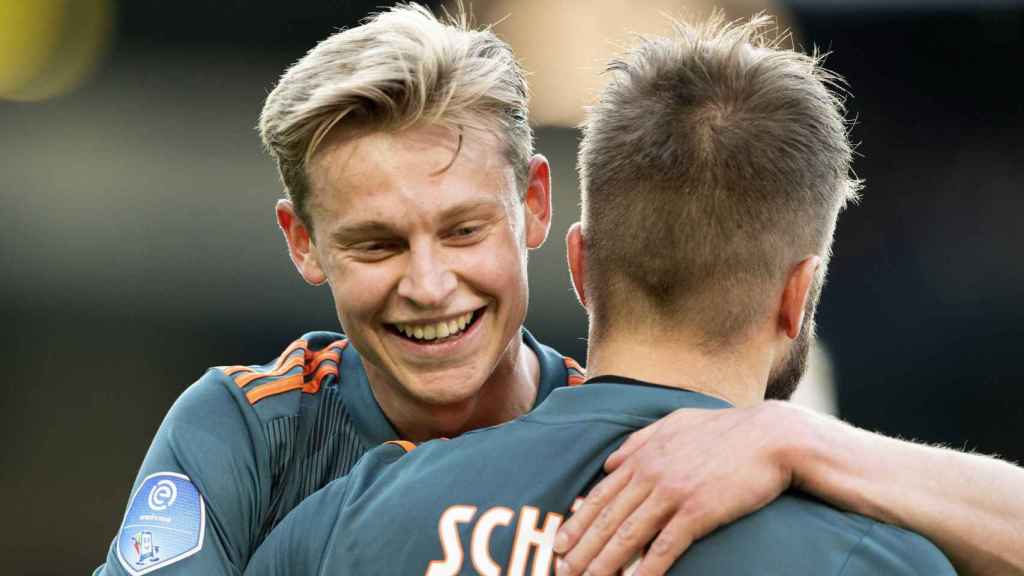 De Jong celebrando el título con el Ajax de Ámsterdam / EFE