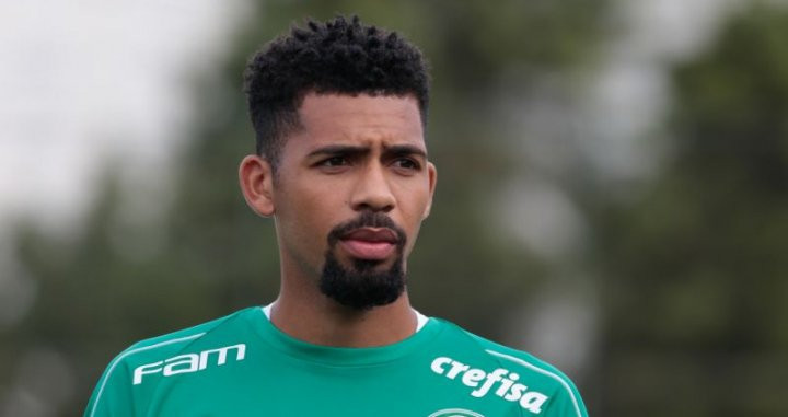 Matheus Fernandes en un entrenamiento con el Palmeiras / EFE