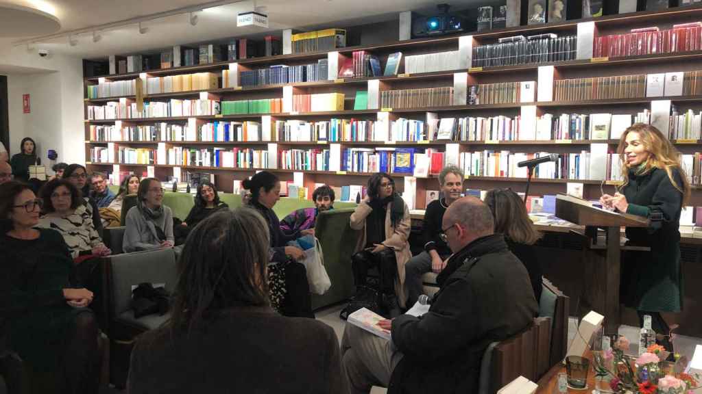 La directora de Vegueta Eva Moll, en la presentación de Granta, en la librería Finestres / LG