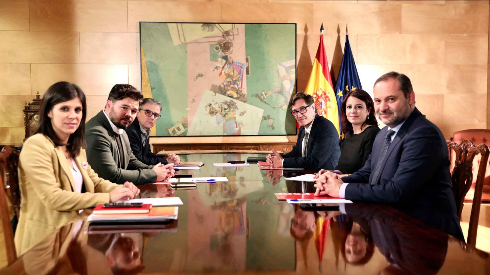 Las delegaciones de ERC y del PSOE,  en una de las últimas reuniones en Madrid / EFE