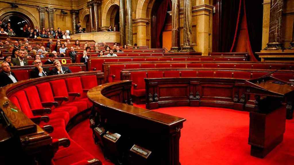 El pleno del Parlament durante la votación de la moción sobre la autodeterminación suspendida por el TC / EFE