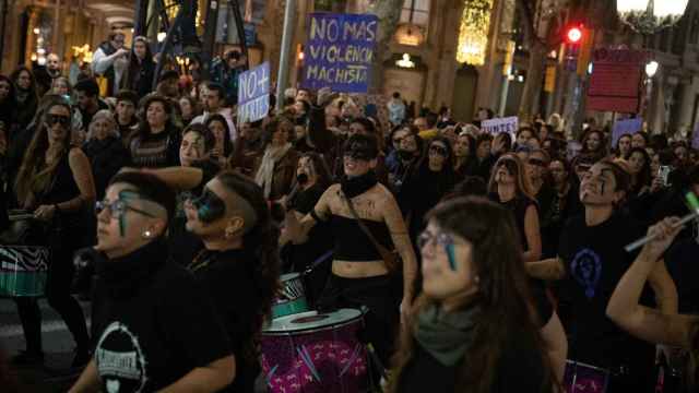 Imagen de la manifestació del 25N en contra de las violencias machistas en Barcelona / DAVID ZORRAKINO - EUROPA PRESS