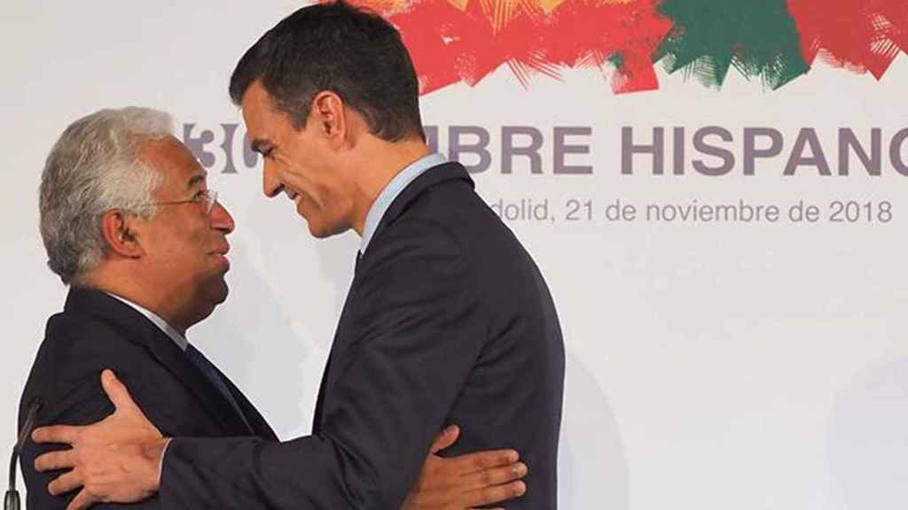 El primer ministro de Portugal, António Costa (i), y el presidente del Gobierno de España, Pedro Sánchez / EP