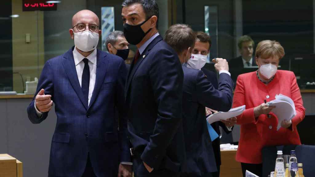 Pedro Sánchez, presidente del Gobierno de España, junto a Charles Michel, presidente del Consejo europeo / EP