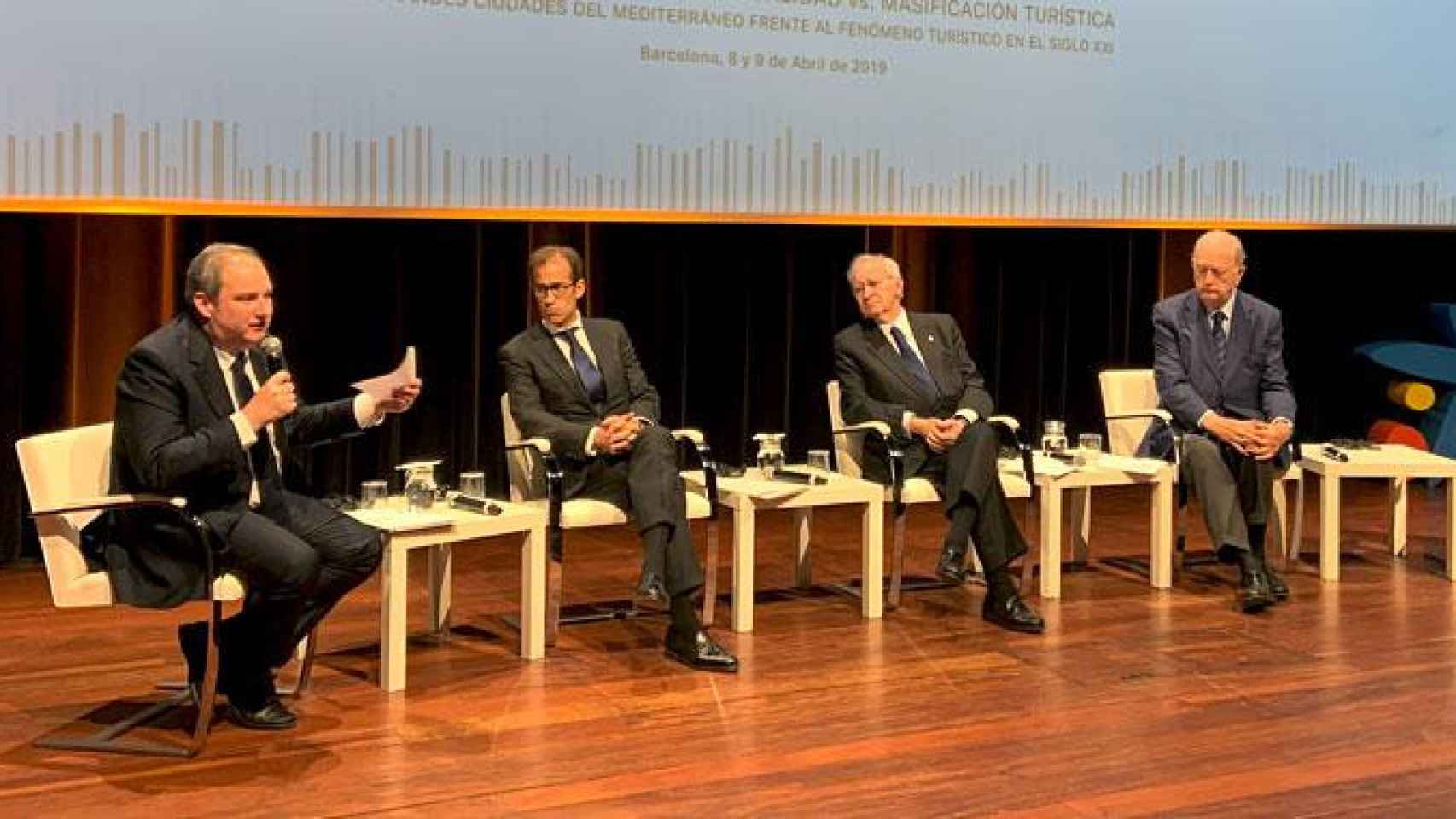 Pau Relat (Fira Barcelona), Miquel Valls (Cambra de Comerç) y Juan José Brugera (Círculo de Economía) han reclamado un plan estratégico a largo plazo sobre el modelo turístico / CG