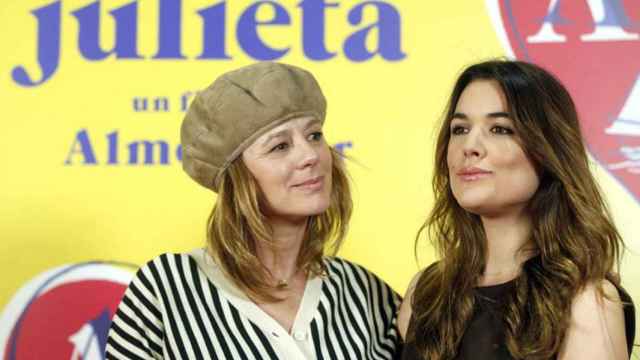 Emma Suárez y Adriana Ugarte, protagonistas de 'Julieta', en la presentación de la película / EFE