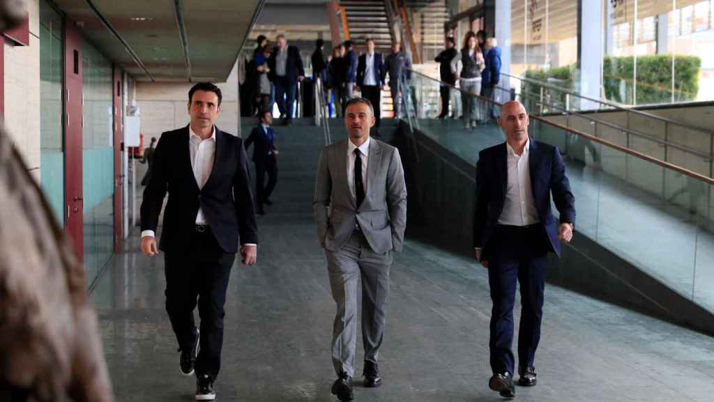 Molina, Luis Enrique y Rubiales en Las Rozas / EFE