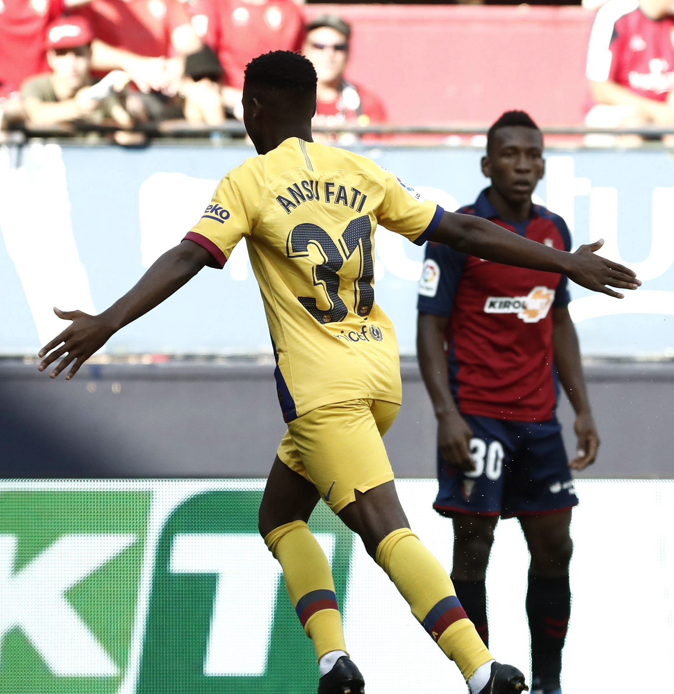 Una foto de Ansu Fati celebrando su gol ante el Osasuna / EFE