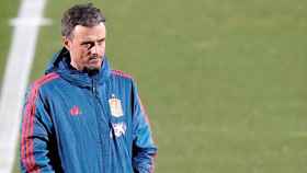 El seleccionador español, Luis Enrique Martínez, durante un entrenamiento celebrado en la Ciudad del Fútbol de Las Rozas (Madrid) / EFE