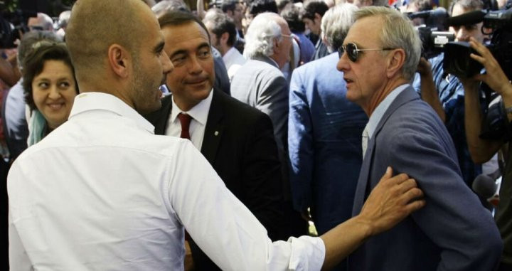 Guardiola, en un evento junto a Johan Cruyff | REDES