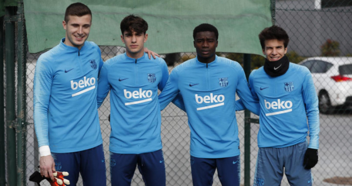 Peña, Collado, Wagué y Puig en el entrenamiento con el primer equipo / Twitter