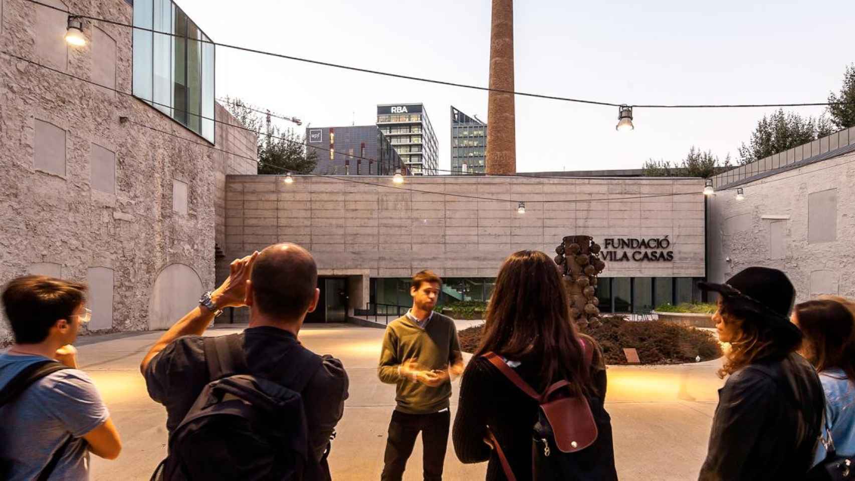 Visita guiada a la Fundació Vila Casas, cerca de Poble Nou de Barcelona